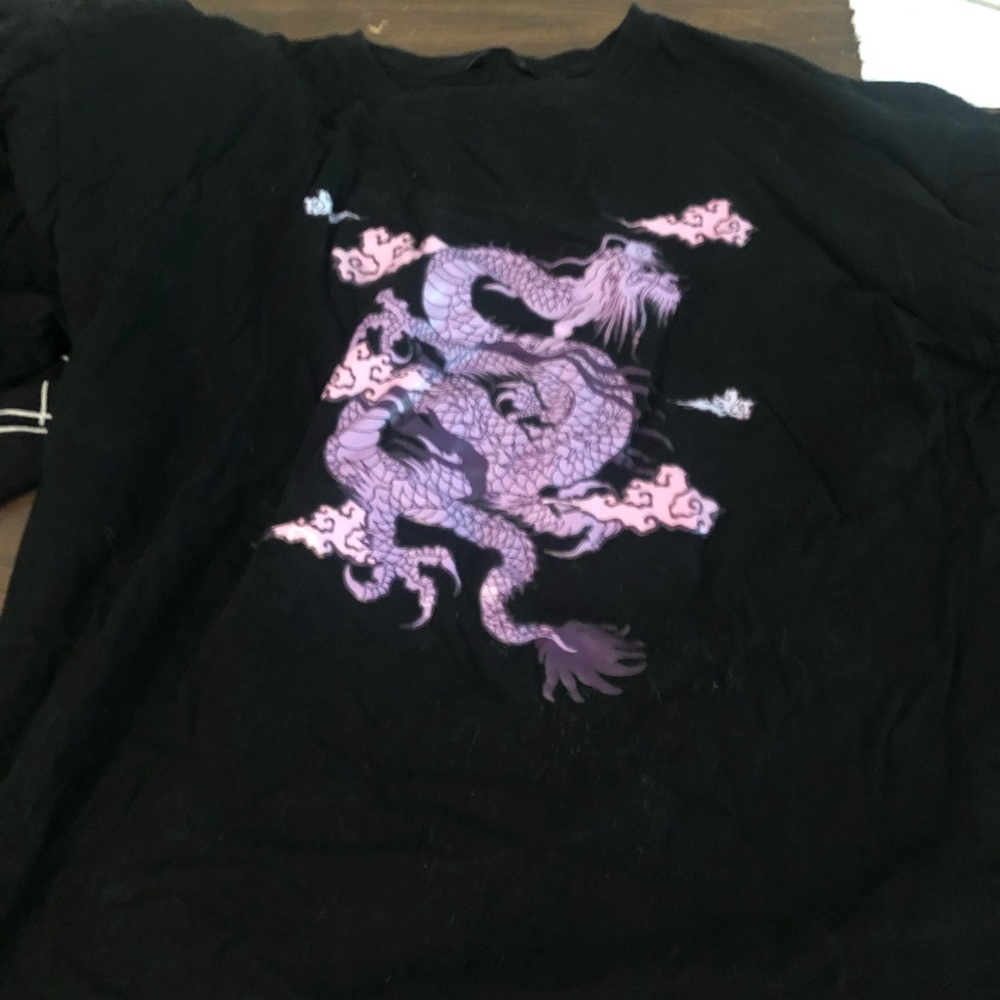 dragon on front - Picture 1 of 1